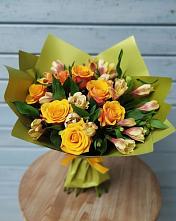 Букет цветов из:  Альстромерии и Розы в Поселке имени Свердлова