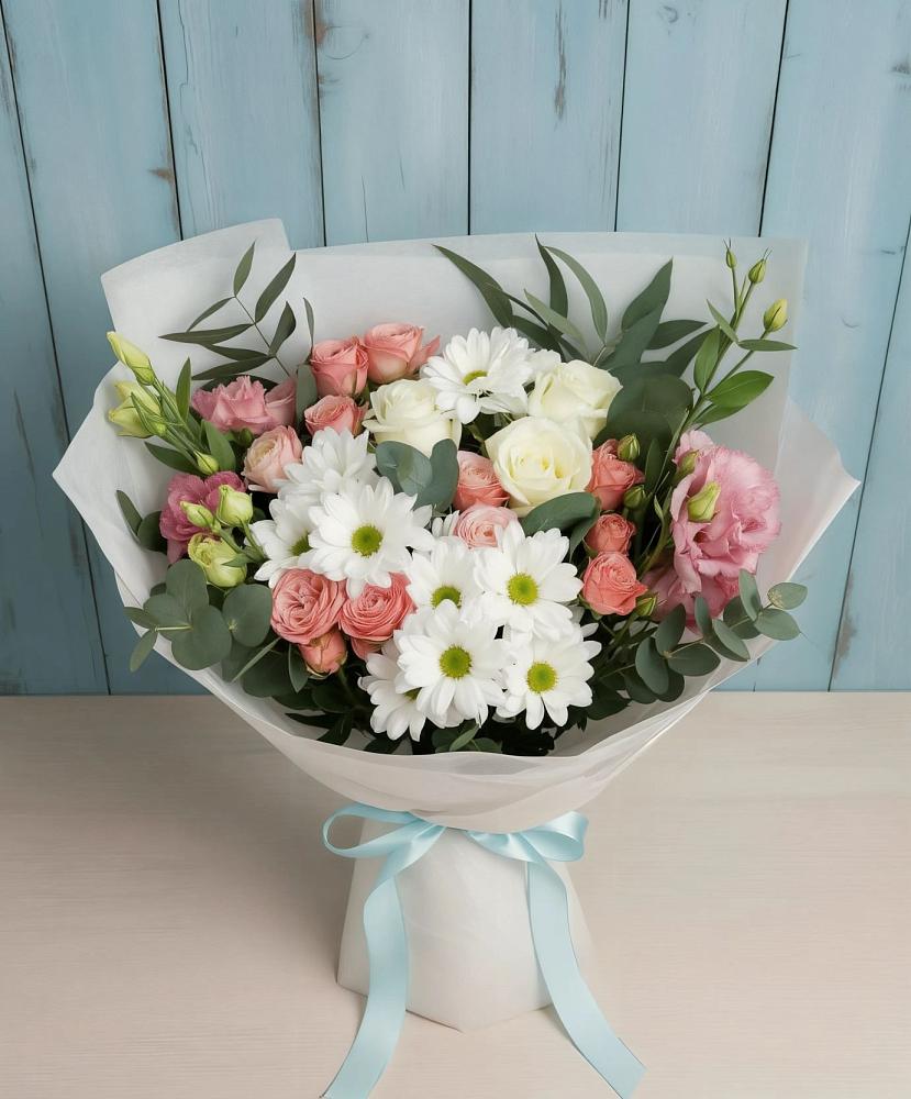 Букет цветов из: Розы, Лизиантусы и Хризантемы в Поселке имени Свердлова