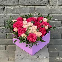 Цветочная композиция из Розы в коробке в Поселке имени Свердлова