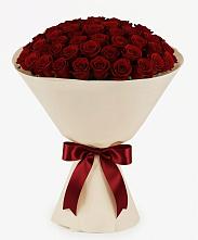 Букет 101 Бордовая роза Блэк Бакарра в Поселке имени Свердлова