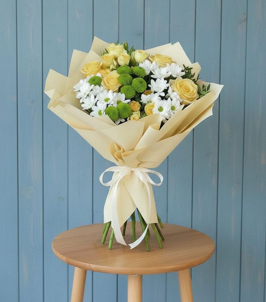 Букет цветов из: Хризантемы и Розы в Поселке имени Свердлова