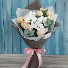 Букет цветов из:  Хризантемы и Розы в Поселке имени Свердлова