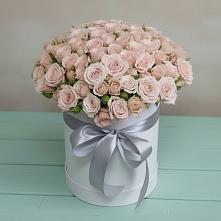 Цветочная композиция из Розы в шляпной коробке в Поселке имени Свердлова