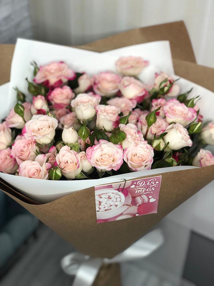 Букет цветов из: Розы в Поселке имени Свердлова