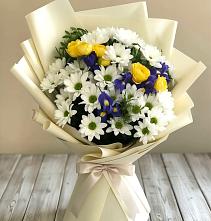 Букет цветов из:  Ирисы, Хризантемы и Розы #REPLACE_PRED# Поселке имени Свердлова