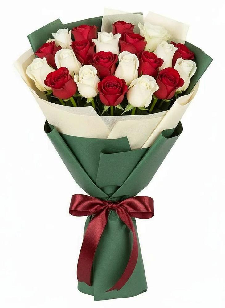 Букет Микс из красных и белых роз в Поселке имени Свердлова