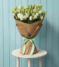 Букет цветов из:  Лизиантусы в Поселке имени Свердлова