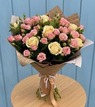 Букет цветов из:  Розы в Поселке имени Свердлова