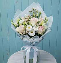 Букет цветов из:  Розы и Лизиантусы в Поселке имени Свердлова