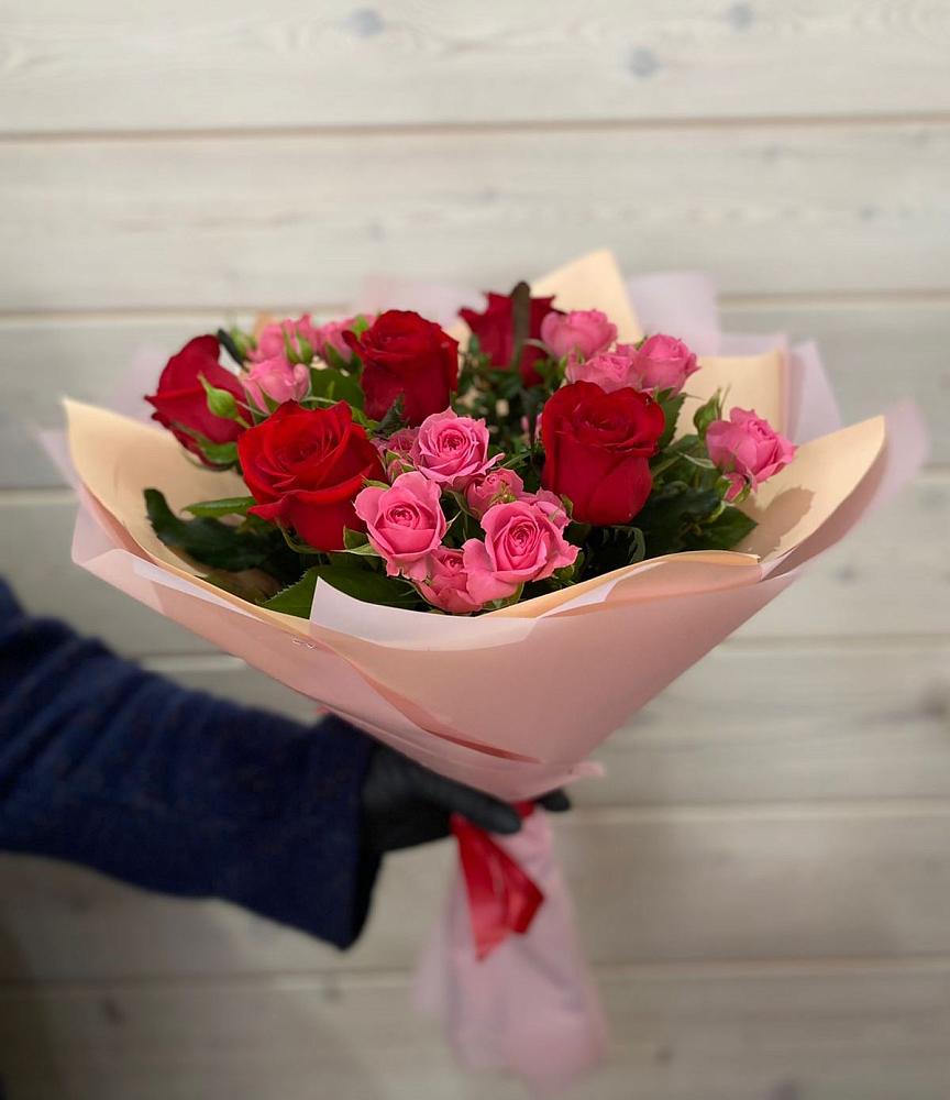 Букет цветов из: Розы в Поселке имени Свердлова