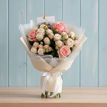 Букет цветов из:  Розы в Поселке имени Свердлова