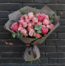 Букет цветов из:  Розы в Поселке имени Свердлова