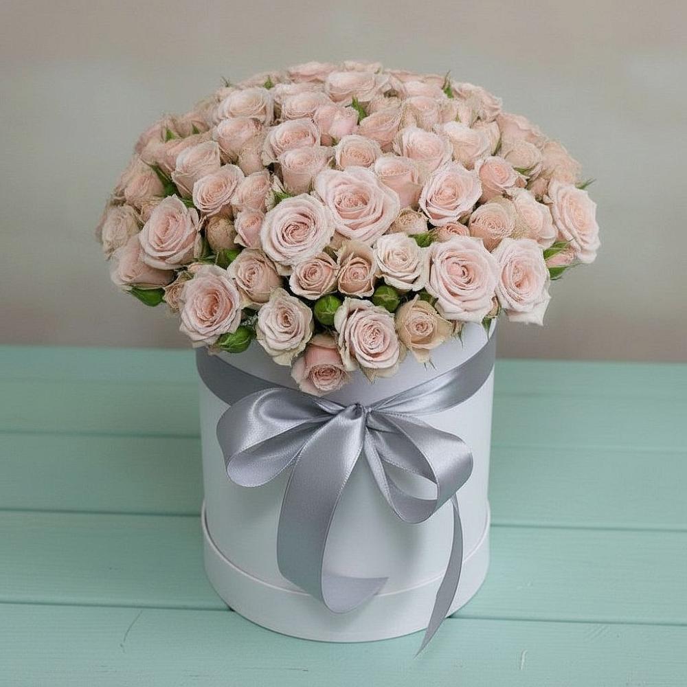 Цветочная композиция из Розы в шляпной коробке в Поселке имени Свердлова